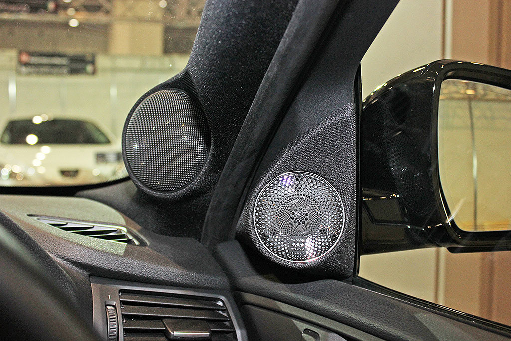 AVKANSAI_デモカー_BMWX4