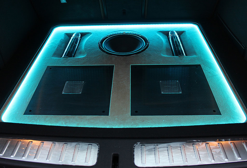 AVKANSAI_デモカー_BMWX4