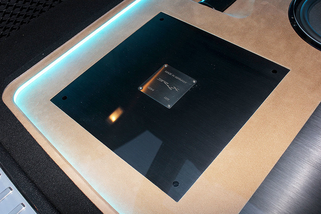 AVKANSAI_デモカー_BMWX4