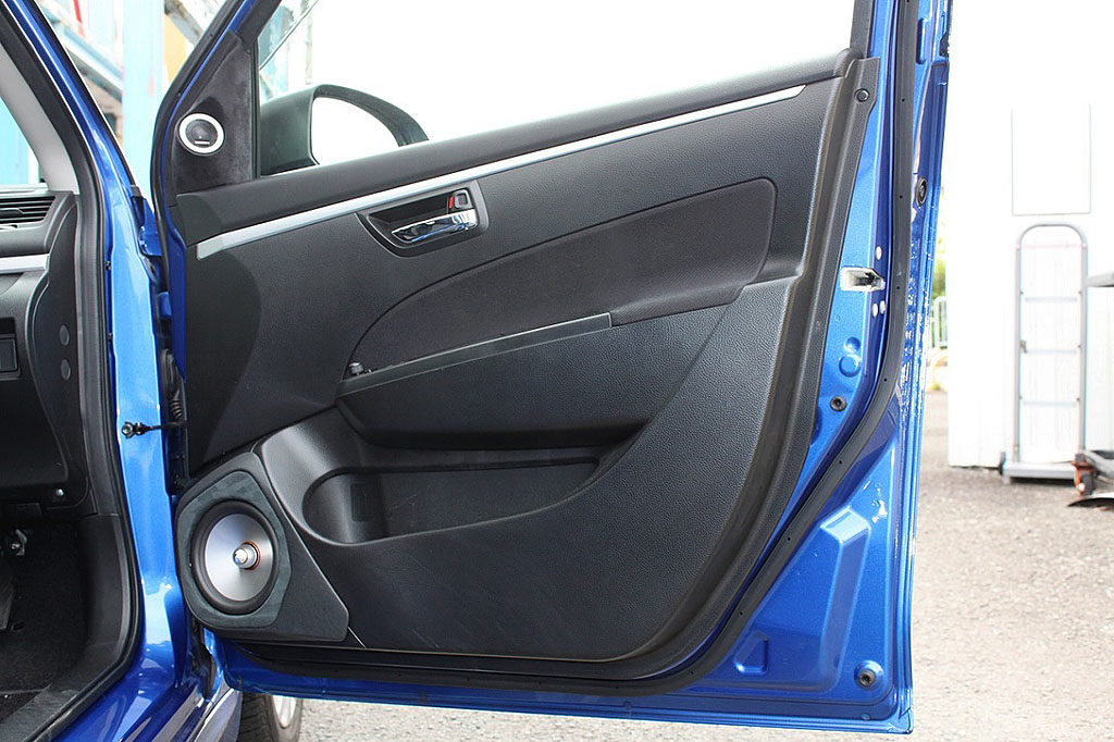 SUZUKI スイフト（Y・N様）